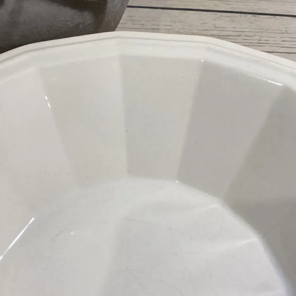 Homer Laughlin COLONIAL WHITE: 9" Vegetable Serving Bowl - Picture 4 of 5